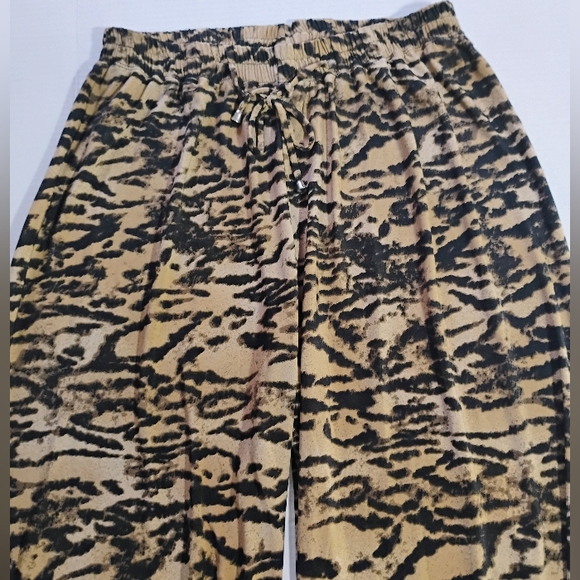 Gatos Animal Print Wide Leg Pants – Size G/ L – Boho Y2K Vibes - Picture 5 of 9